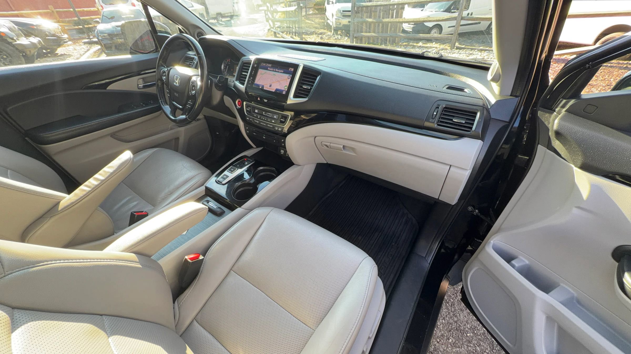 Used 2016 Honda Pilot Elite image 11