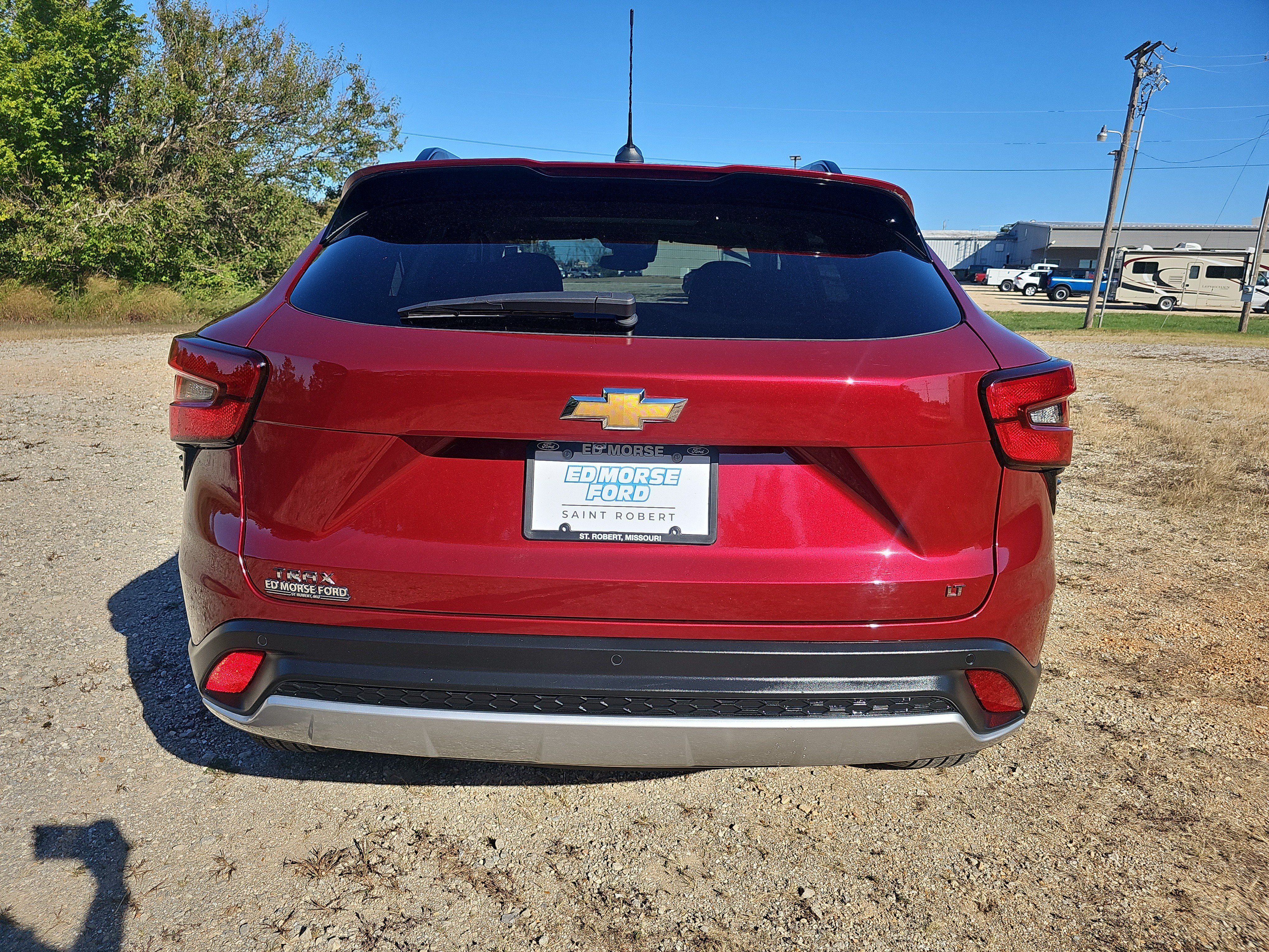 Used 2024 Chevrolet Trax LT w/ Sunroof Package FWD image 5