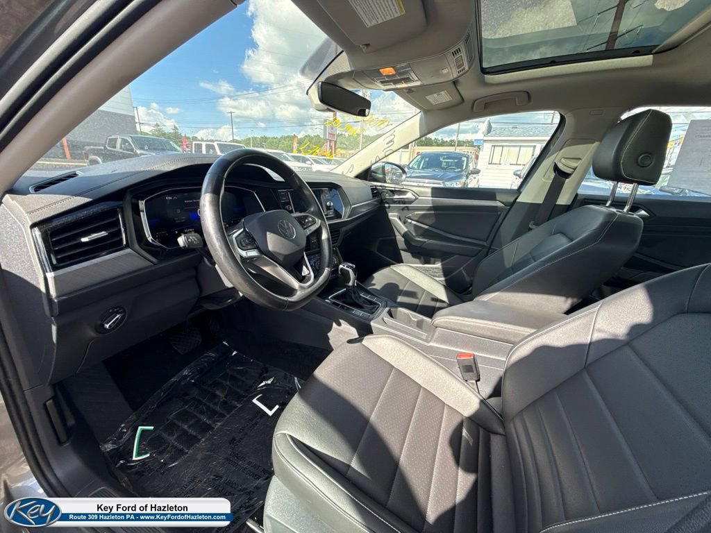 Used 2024 Volkswagen Jetta SE FWD image 18
