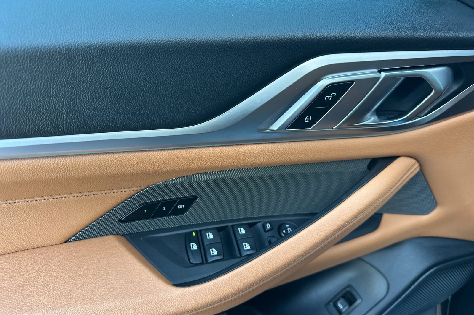 Used 2025 BMW i4 eDrive40 image 12