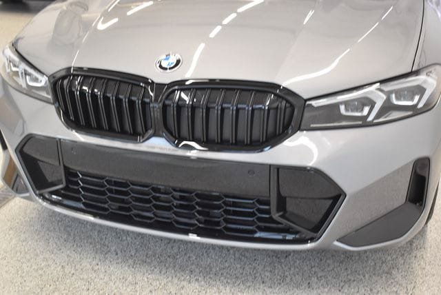 New 2026 BMW 330i xDrive Sedan w/ M Sport Package AWD/4WD image 14