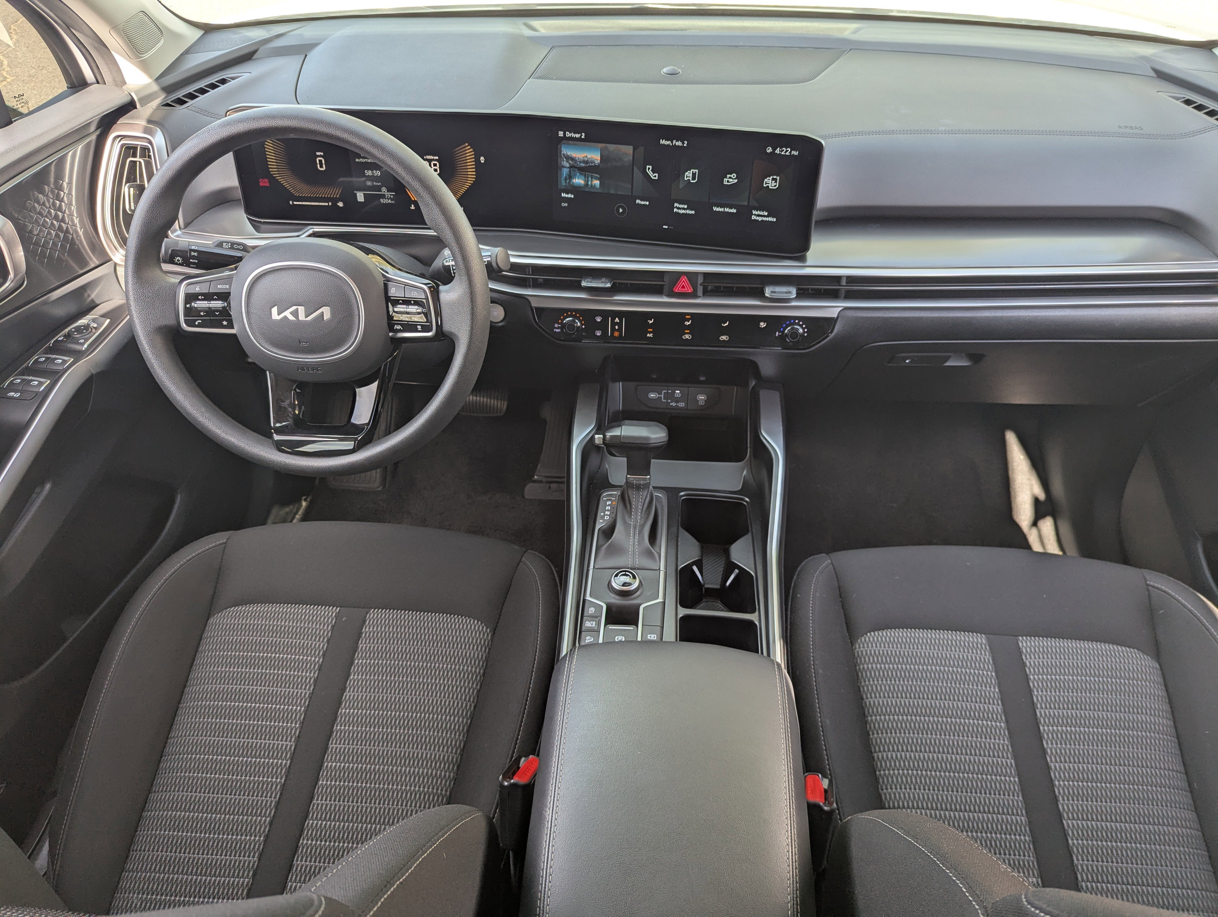 Certified 2025 Kia Sorento LX image 12