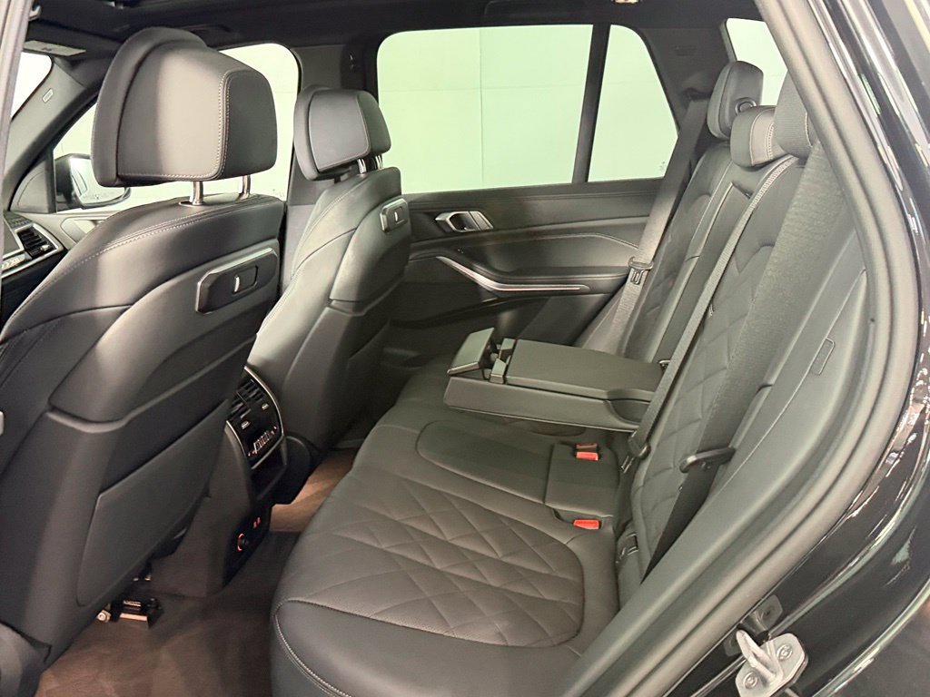 Used 2025 BMW X5 sDrive40i w/ Climate Comfort Package RWD image 18