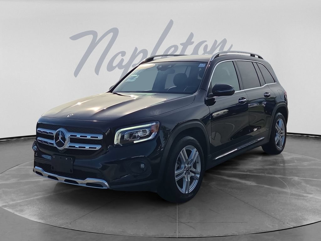 Used 2023 Mercedes-Benz GLB 250 4MATIC w/ Premium Package image 1