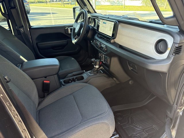 Used 2025 Jeep Wrangler Sport S w/ Convenience Group image 20