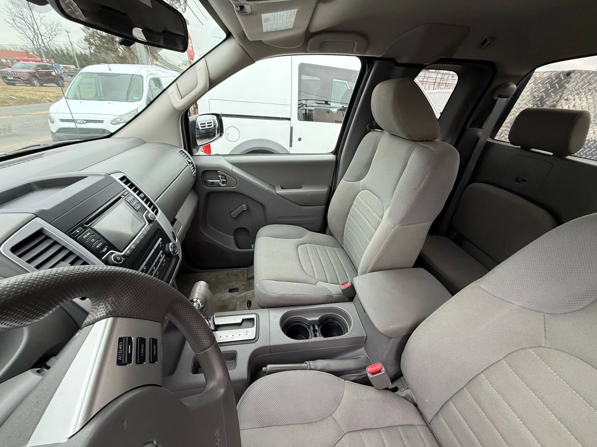 Used 2018 Nissan Frontier S image 8