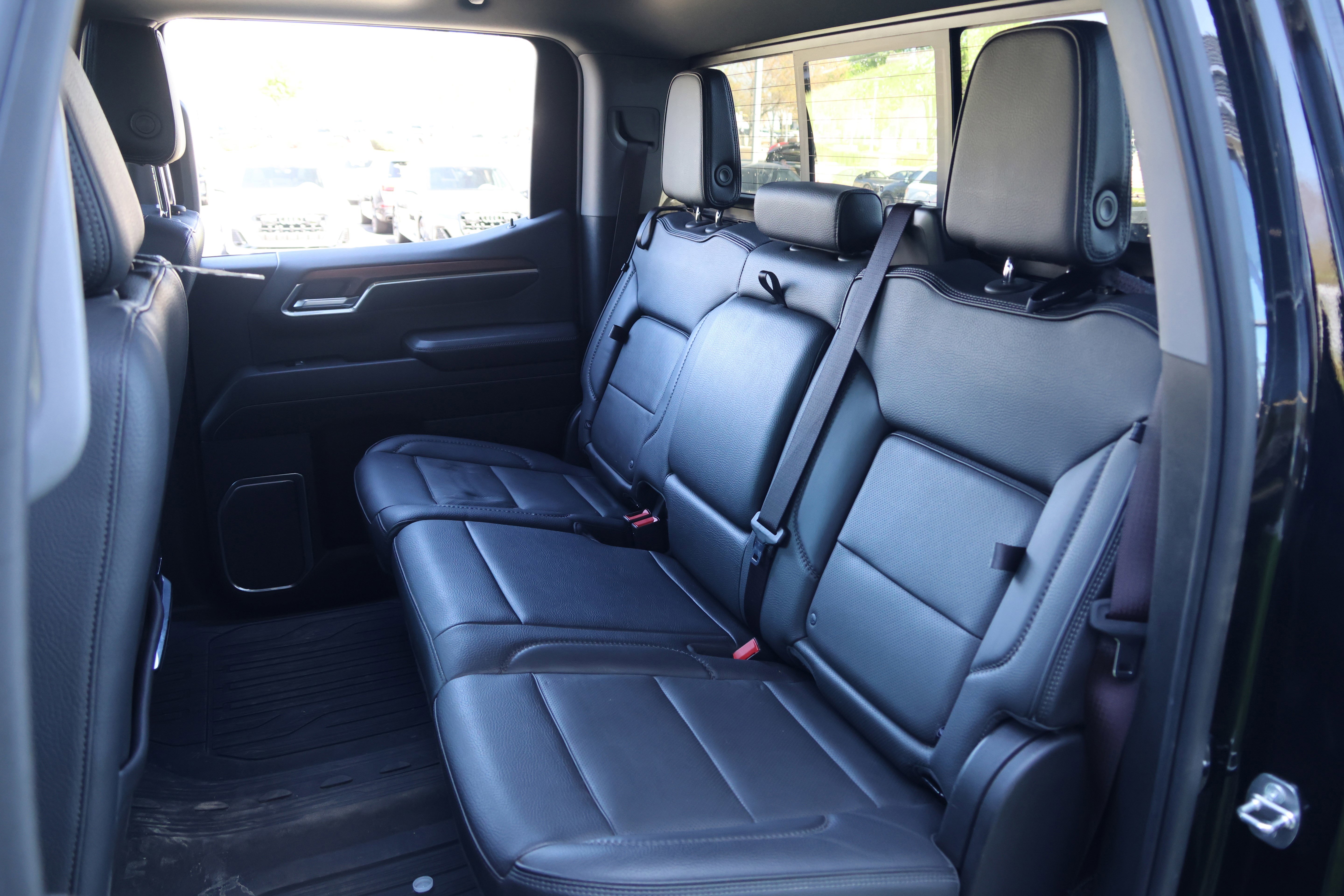 Used 2023 GMC Sierra 1500 Denali w/ Technology Package AWD/4WD image 35