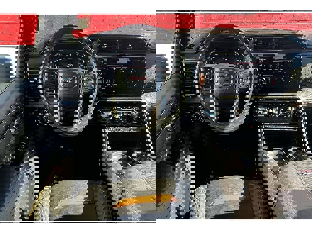 Used 2024 GMC Sierra 2500 AT4 image 6