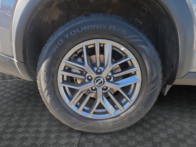 Used 2023 Nissan Rogue S AWD/4WD image 35
