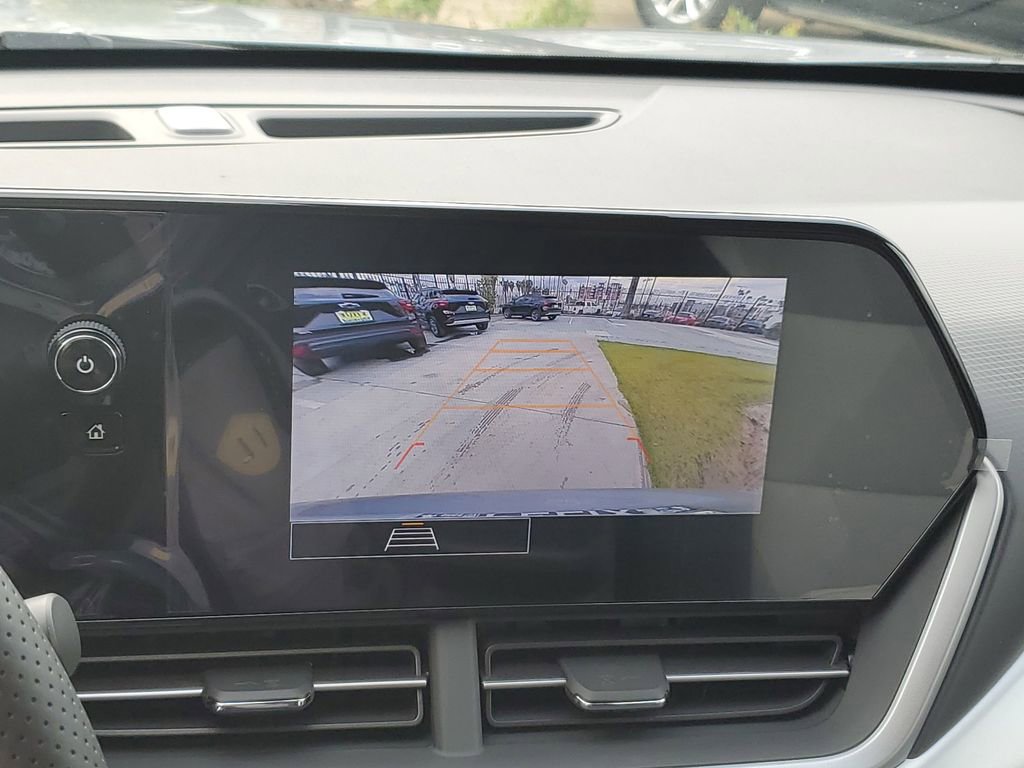 New 2026 Chevrolet Trax RS w/ Sunroof Package image 24