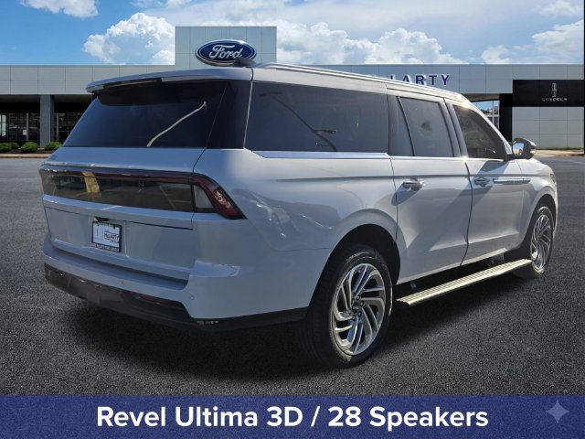 New 2026 Lincoln Navigator L Reserve AWD/4WD image 3