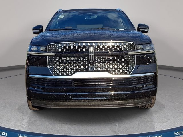 New 2027 Lincoln Navigator Reserve AWD/4WD image 2
