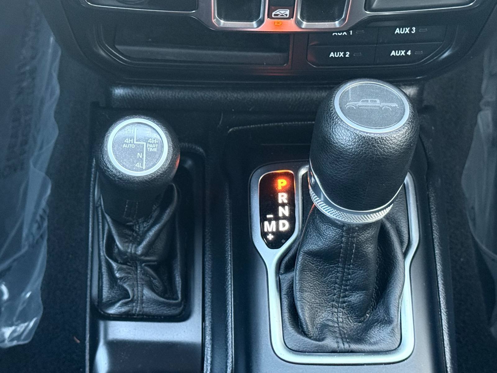 Used 2021 Jeep Gladiator Sport AWD/4WD image 29
