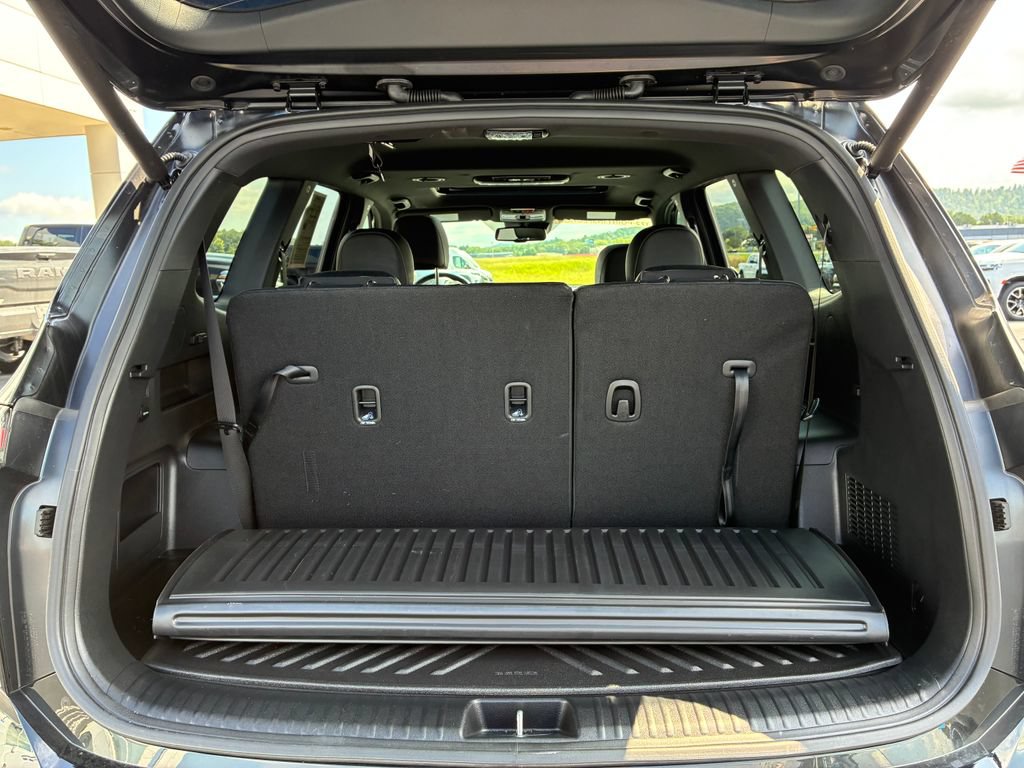 Used 2025 Kia Telluride EX X-Line AWD/4WD image 4
