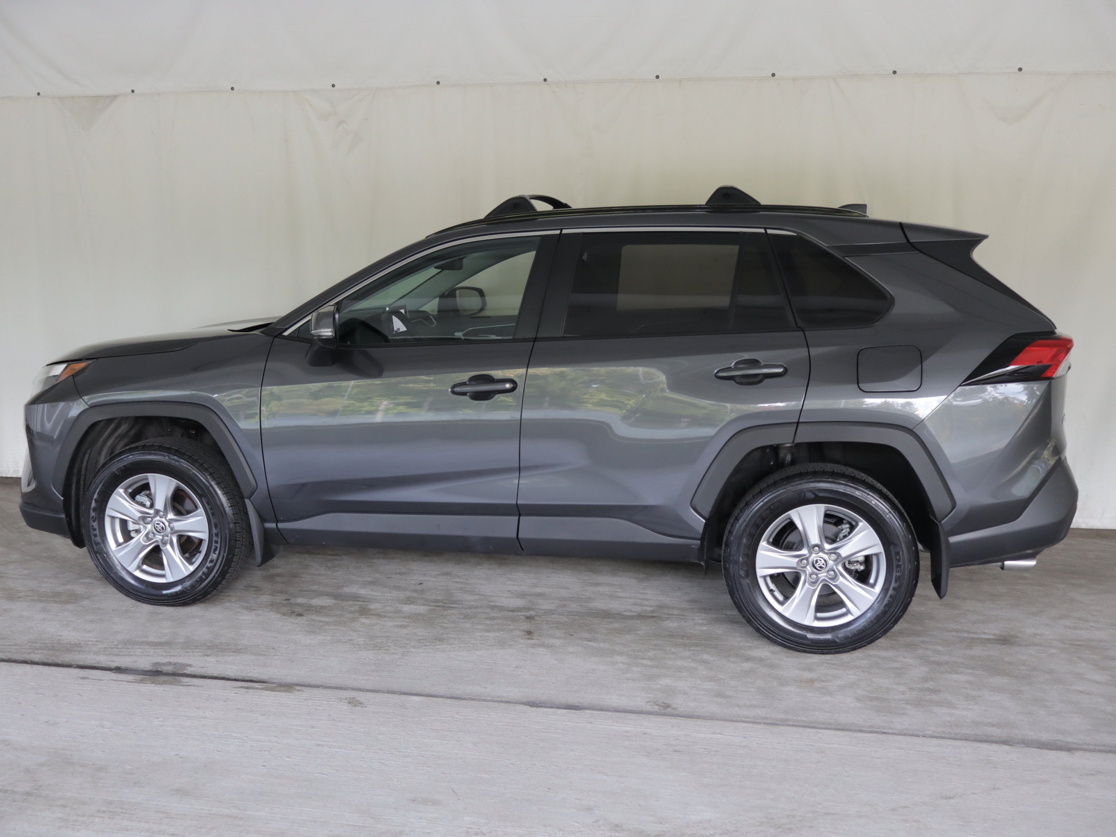 Used 2025 Toyota RAV4 XLE AWD/4WD image 25