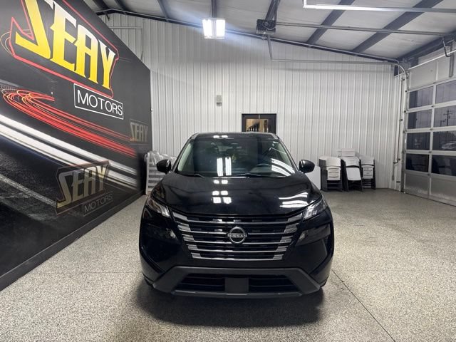 Used 2024 Nissan Rogue S AWD/4WD image 16