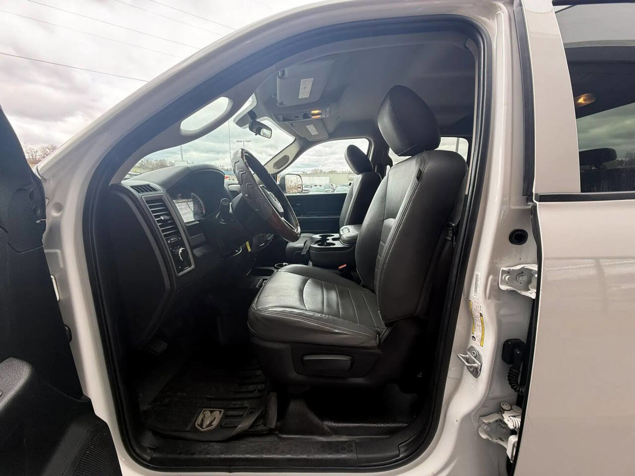 Used 2018 RAM 2500 Tradesman w/ Chrome Appearance Group AWD/4WD image 15