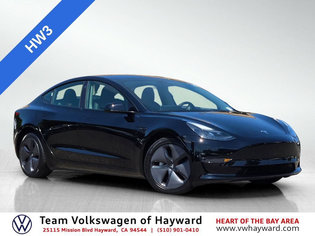 Used 2023 Tesla Model 3 Standard Range RWD image 1