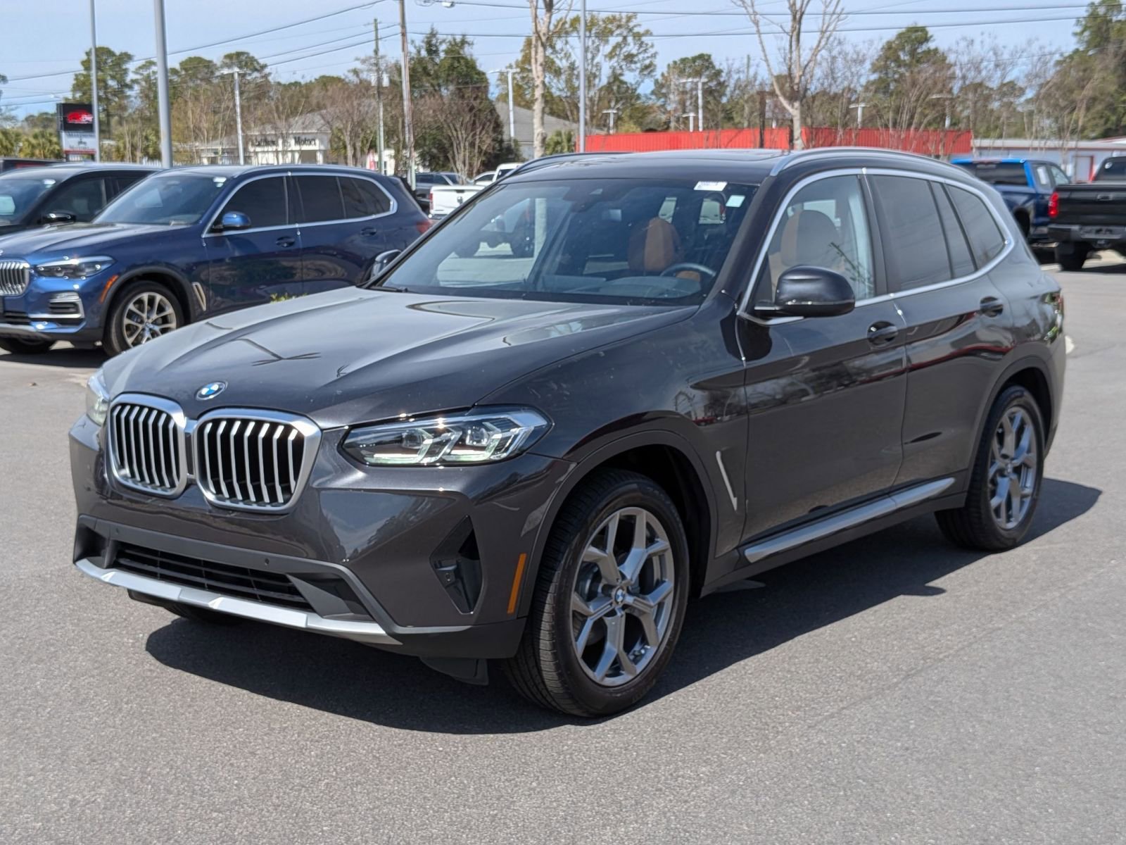 Used 2024 BMW X3 xDrive30i w/ Premium Package w/ZPA AWD/4WD image 7