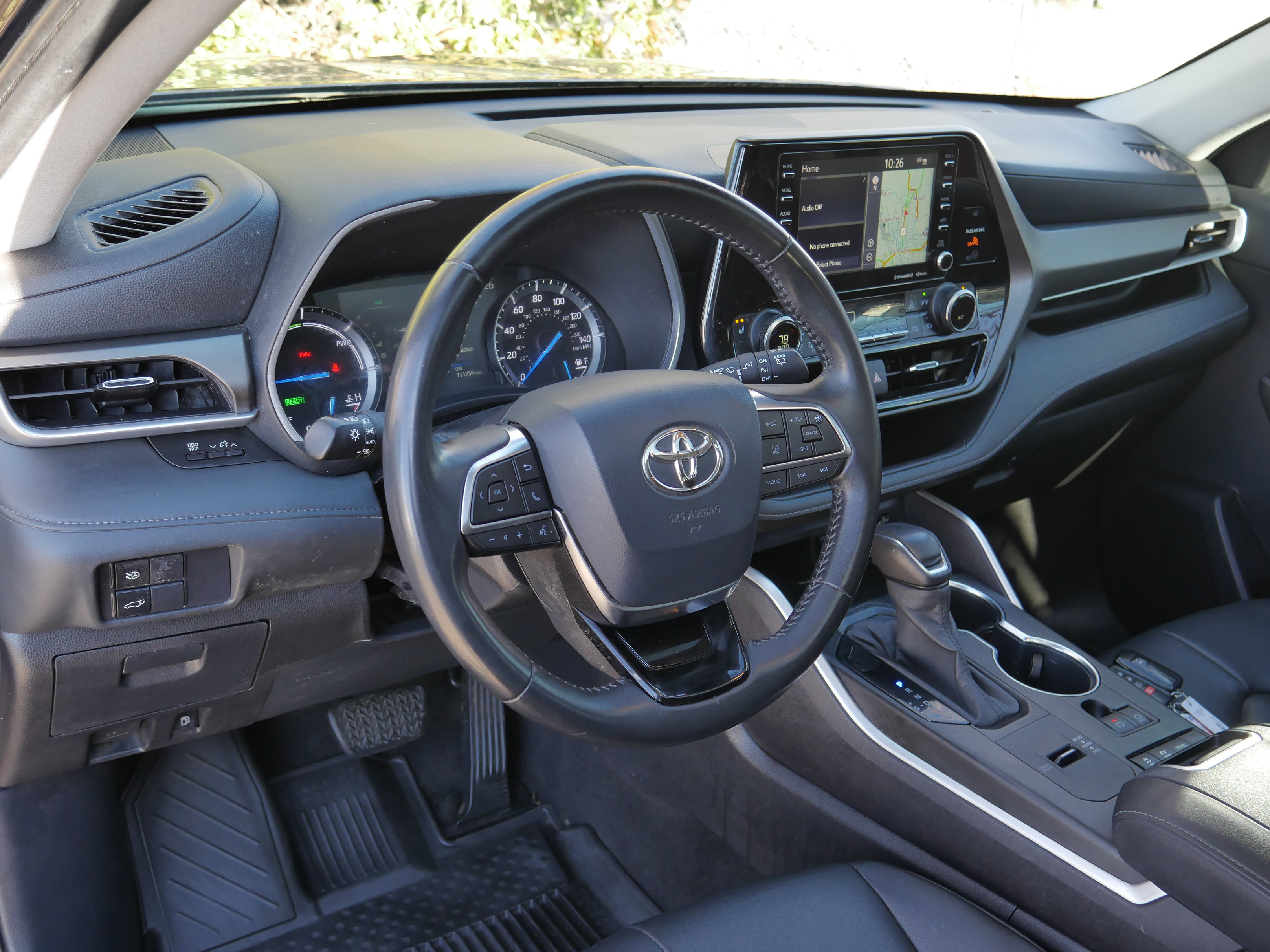 Used 2020 Toyota Highlander XLE AWD/4WD image 4