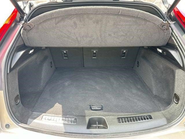 Certified 2023 Cadillac XT4 Premium Luxury AWD/4WD image 12