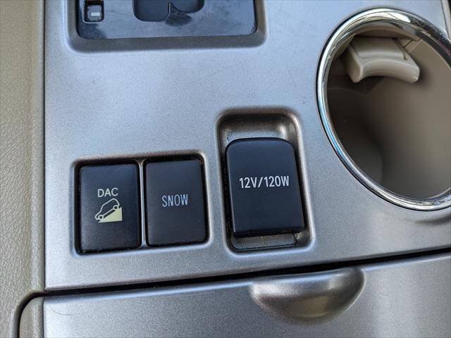Used 2012 Toyota Highlander SE w/ Tow Pkg AWD/4WD image 14