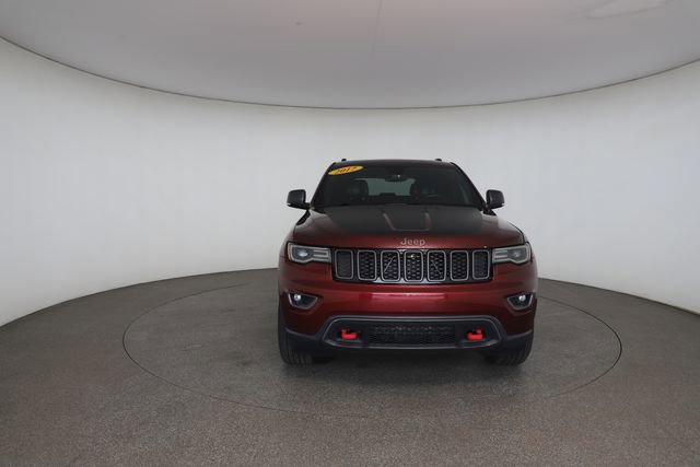 Used 2017 Jeep Grand Cherokee Trailhawk w/ Trailhawk Luxury Group AWD/4WD image 31