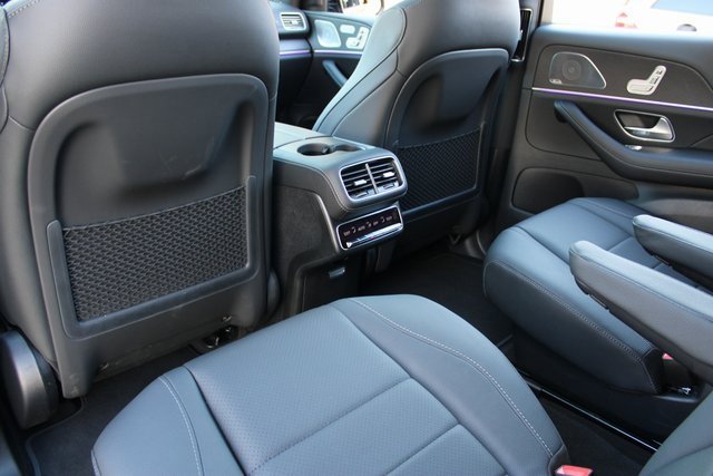 Used 2025 Mercedes-Benz GLS 450 4MATIC image 11