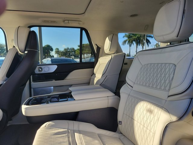 Certified 2024 Lincoln Navigator Black Label image 15