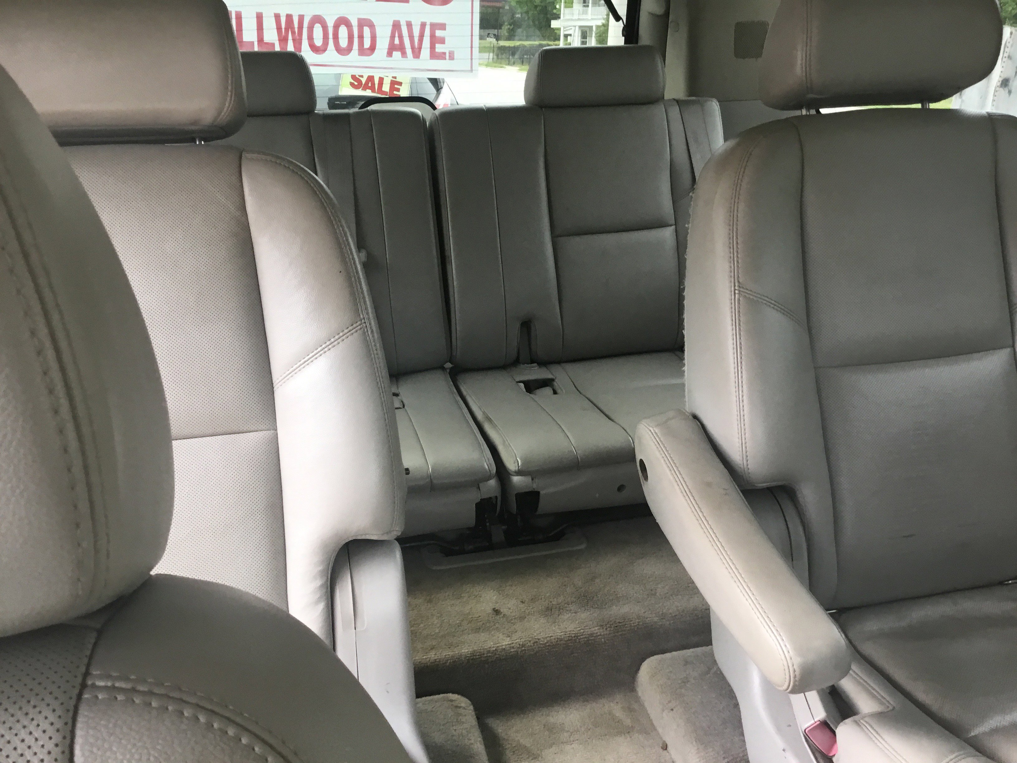 Used 2009 Chevrolet Tahoe LTZ AWD/4WD image 17