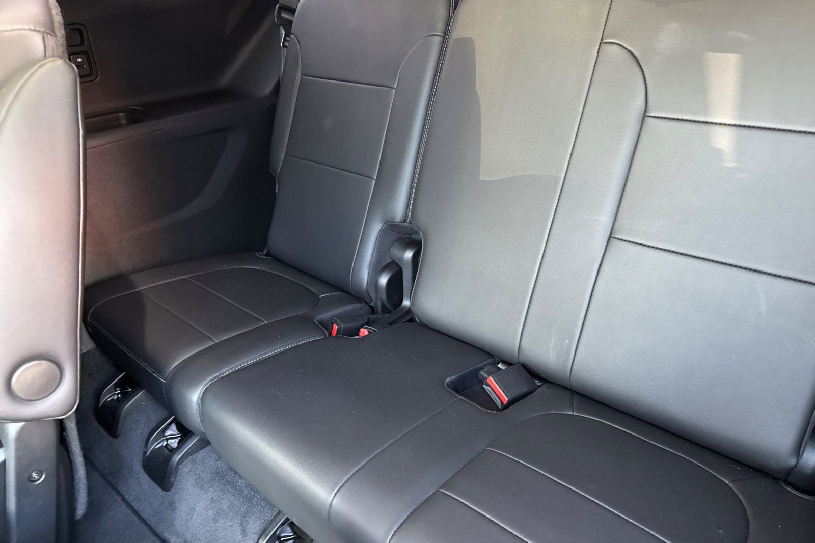 Used 2020 Chevrolet Traverse Premier w/ Redline Edition image 16