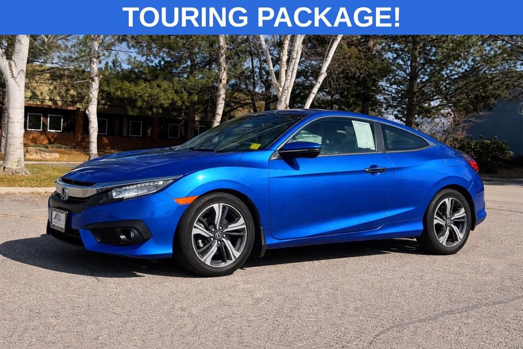 Used 2017 Honda Civic Touring image 1