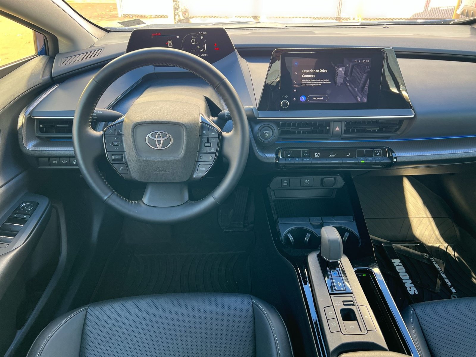 Used 2025 Toyota Prius XLE AWD/4WD image 23