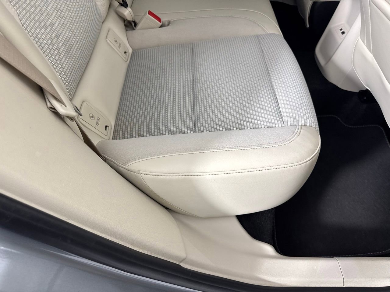 Used 2023 Buick Envision Preferred FWD image 27