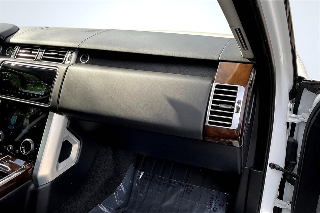 Used 2022 Land Rover Range Rover P525 Westminster Edition image 17