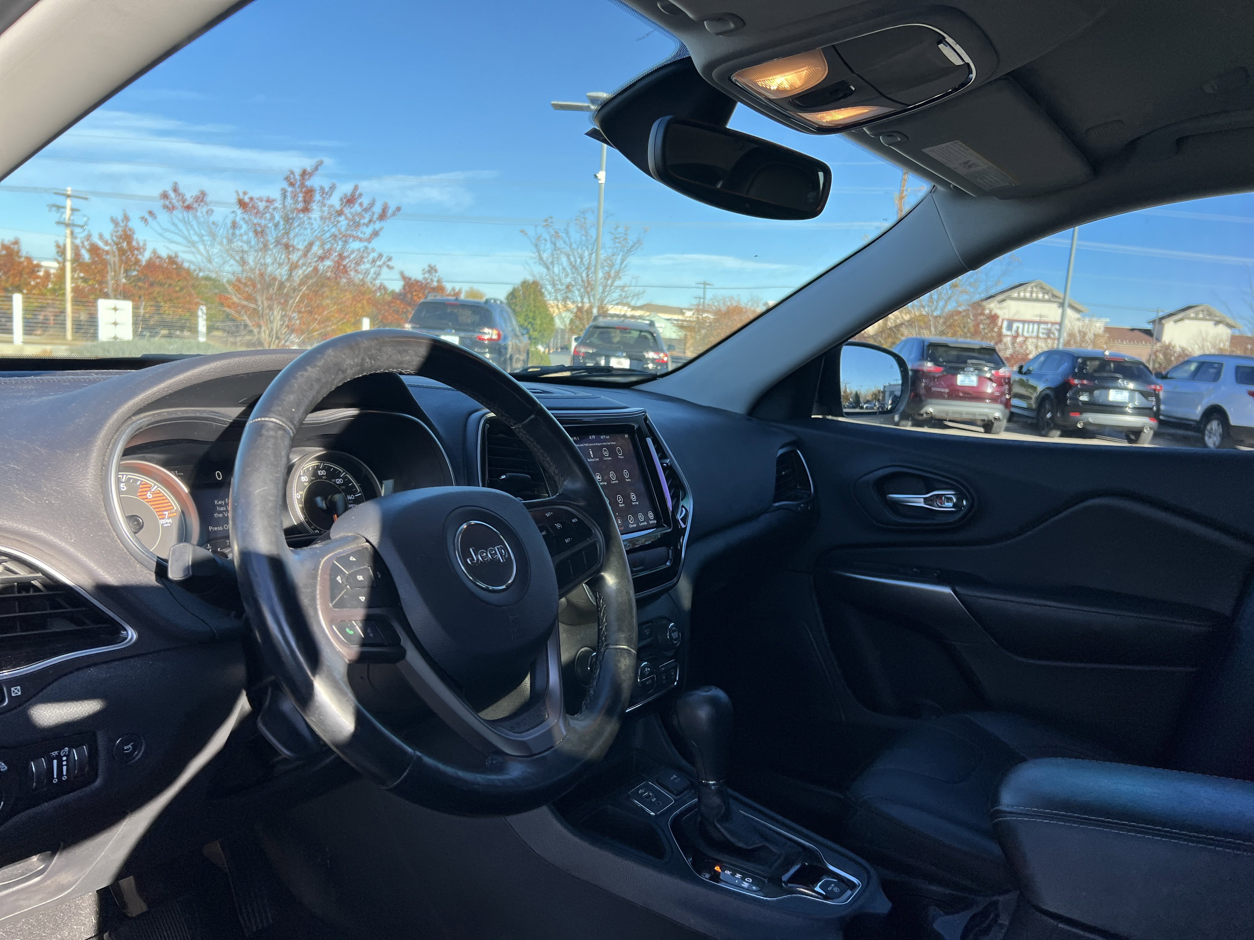 Used 2020 Jeep Cherokee Limited image 26