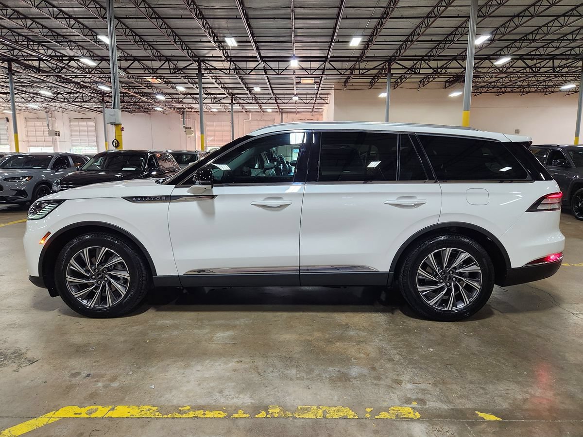 Used 2025 Lincoln Aviator 2WD image 7