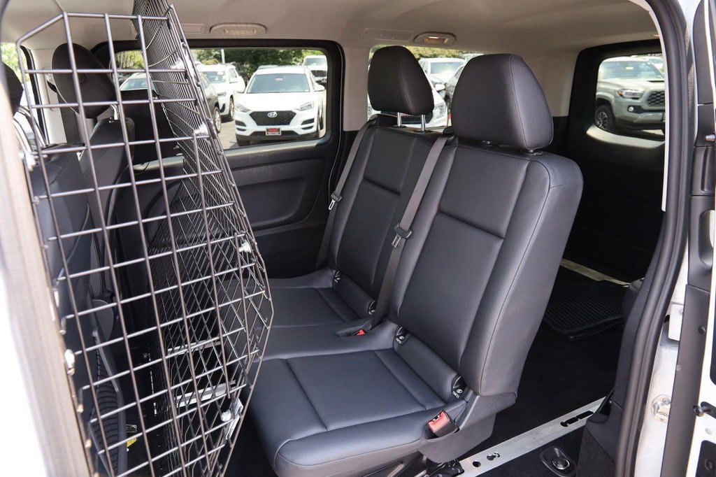 Used 2023 Mercedes-Benz Metris Passenger image 9