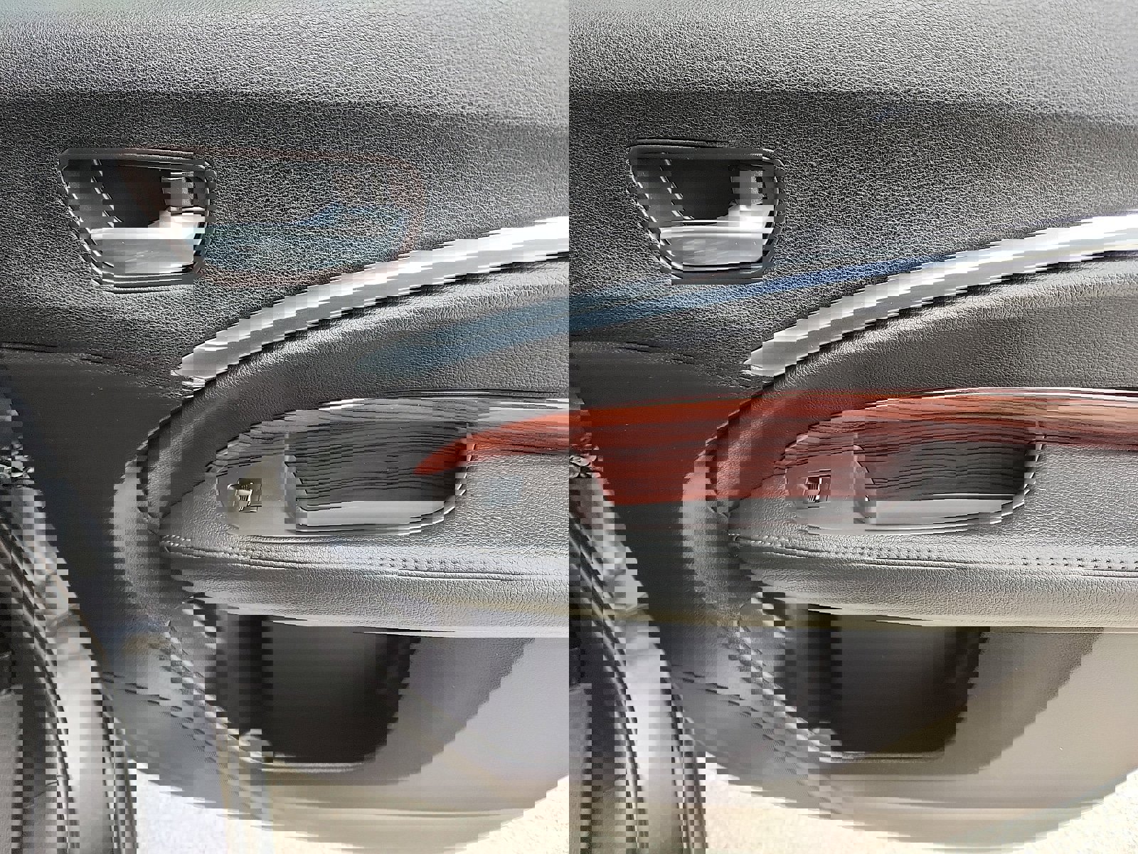 Used 2016 Acura MDX 3.5L w/Technology Package image 32