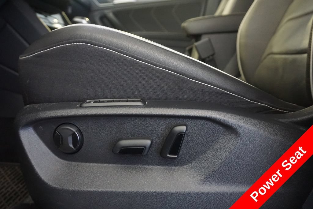 Used 2022 Volkswagen Tiguan SEL R-Line AWD/4WD image 6