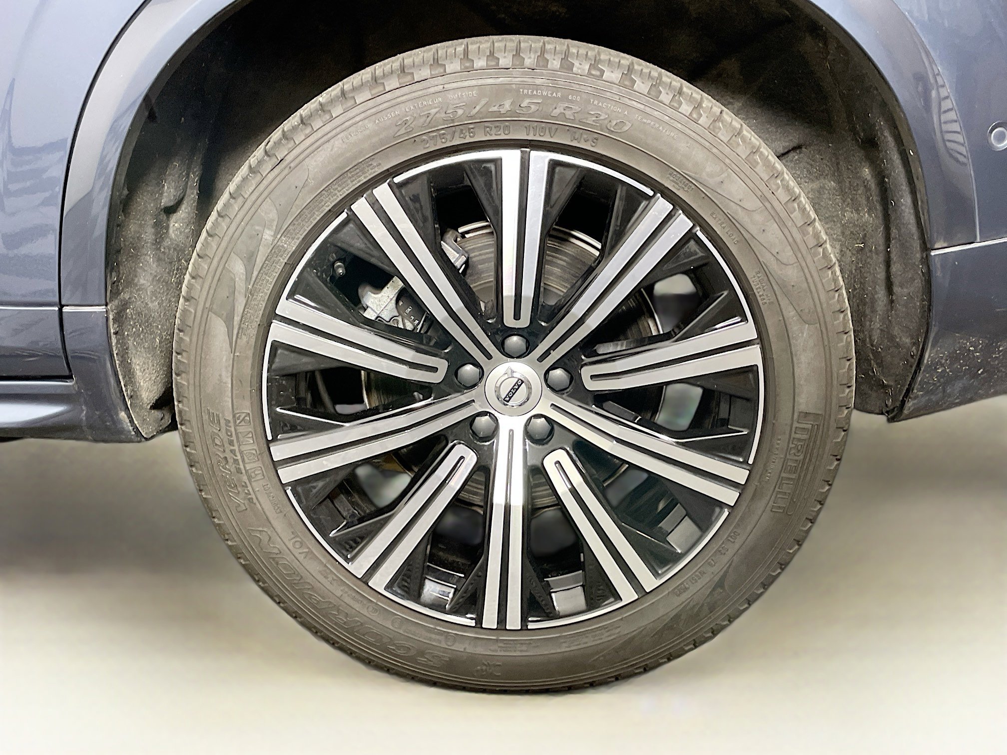 Used 2024 Volvo XC90 B5 Plus image 11