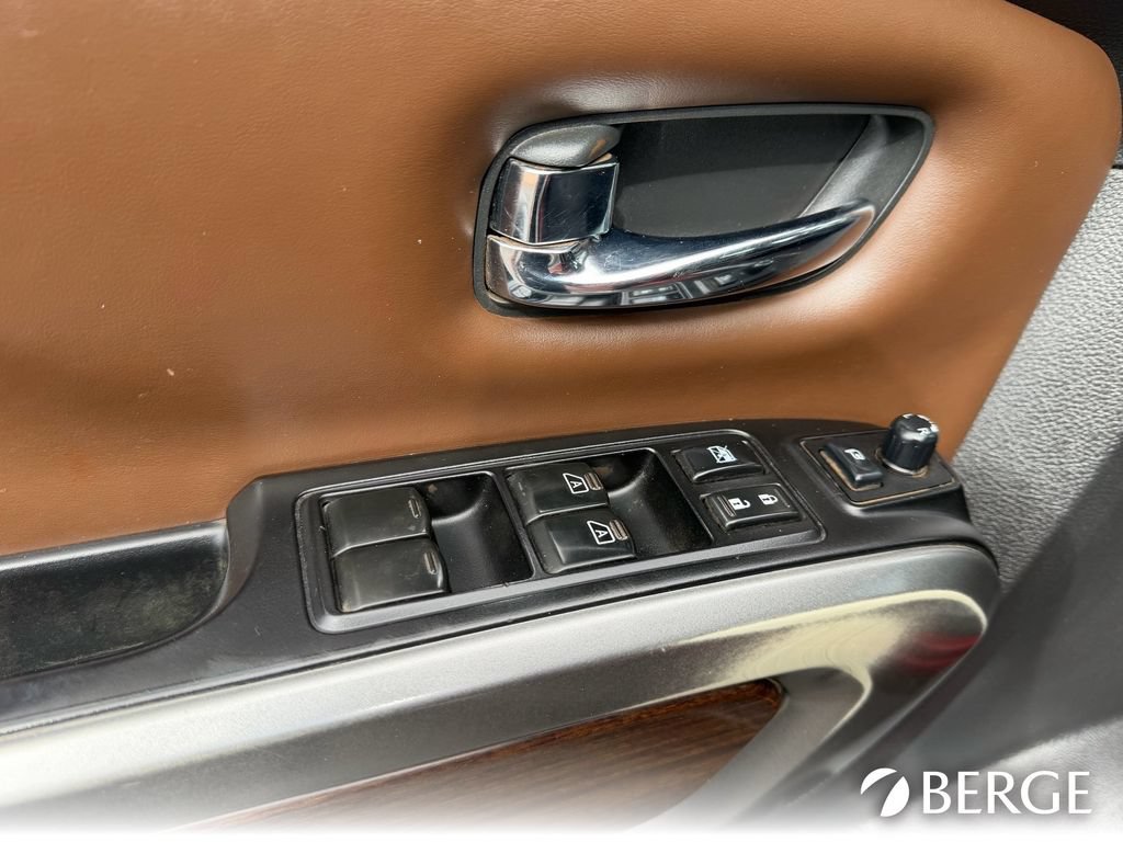Used 2019 Nissan Titan Platinum Reserve AWD/4WD image 23