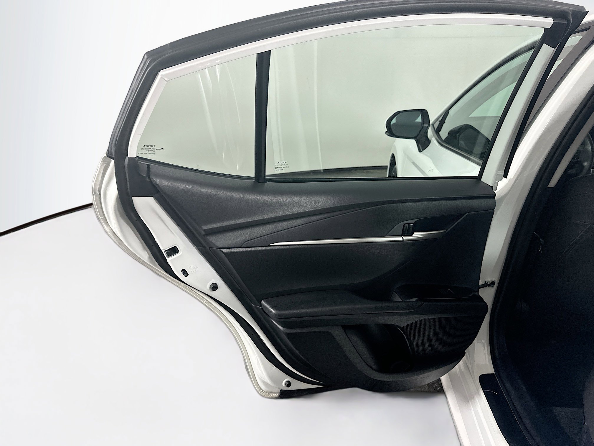 Used 2025 Toyota Camry LE image 26