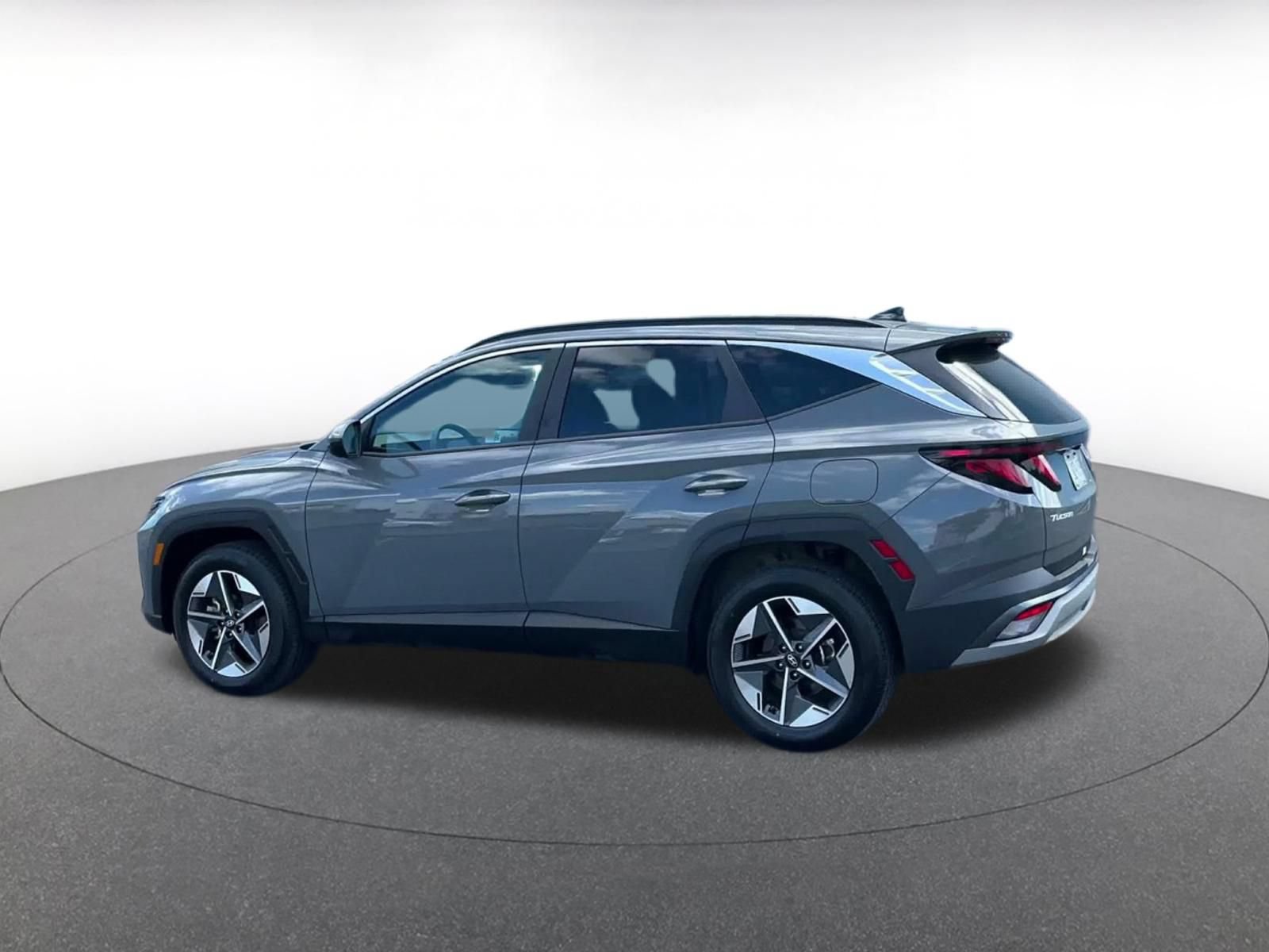 Used 2025 Hyundai Tucson SEL AWD/4WD image 9