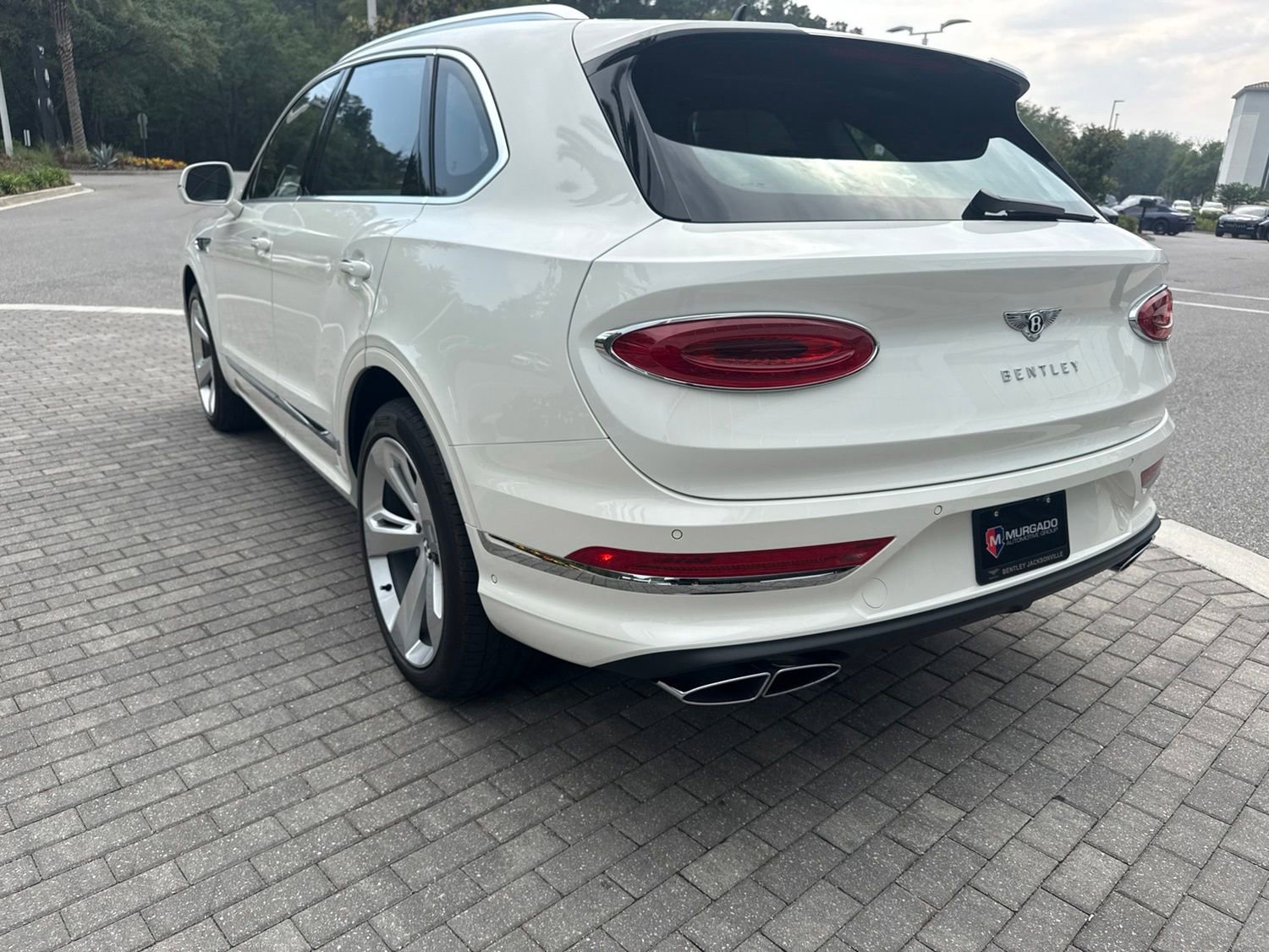Used 2025 Bentley Bentayga AWD/4WD image 39
