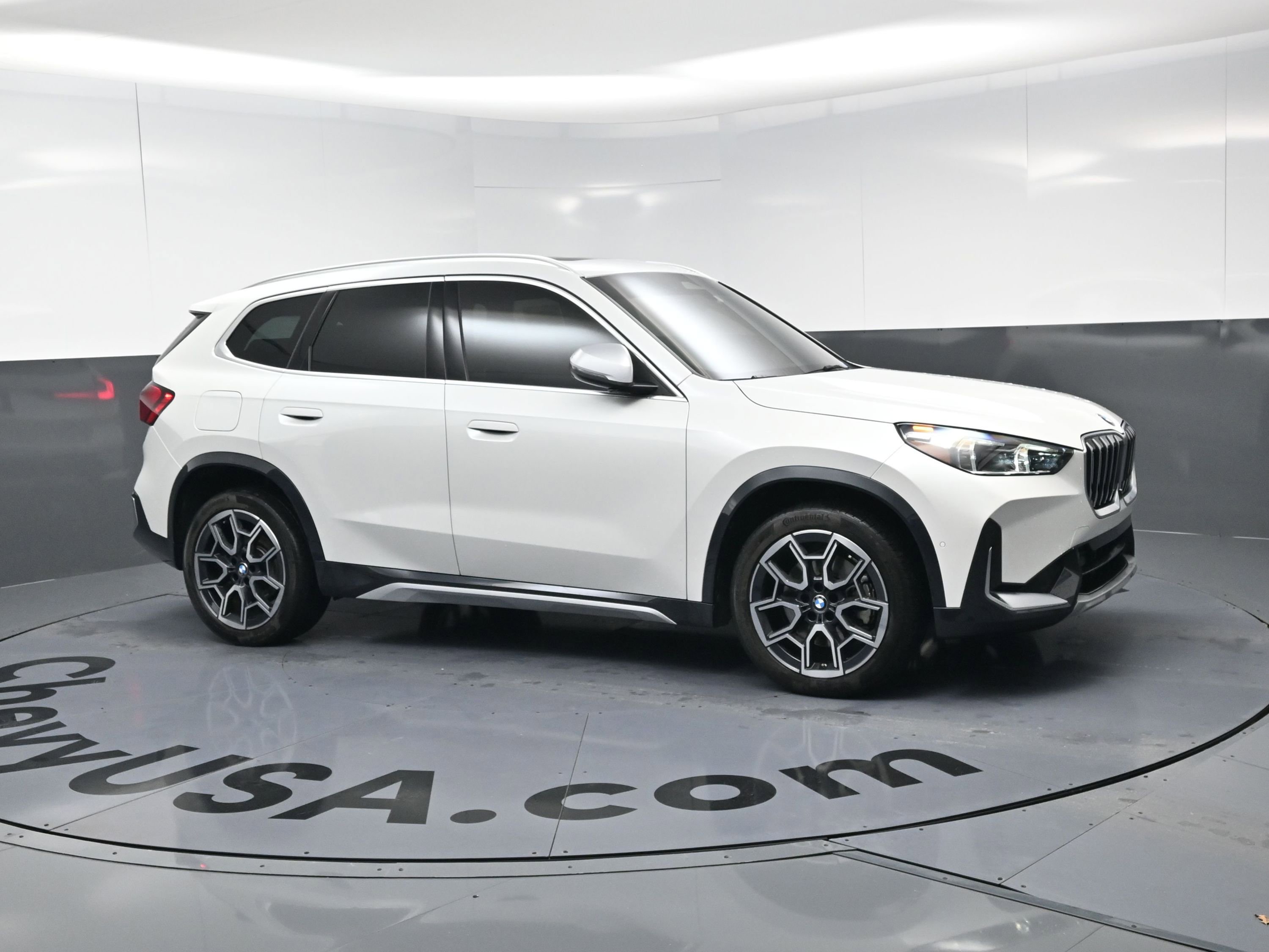 Used 2023 BMW X1 xDrive28i w/ Premium Package image 15