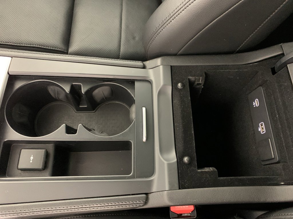 Used 2022 Jaguar F-PACE S image 29