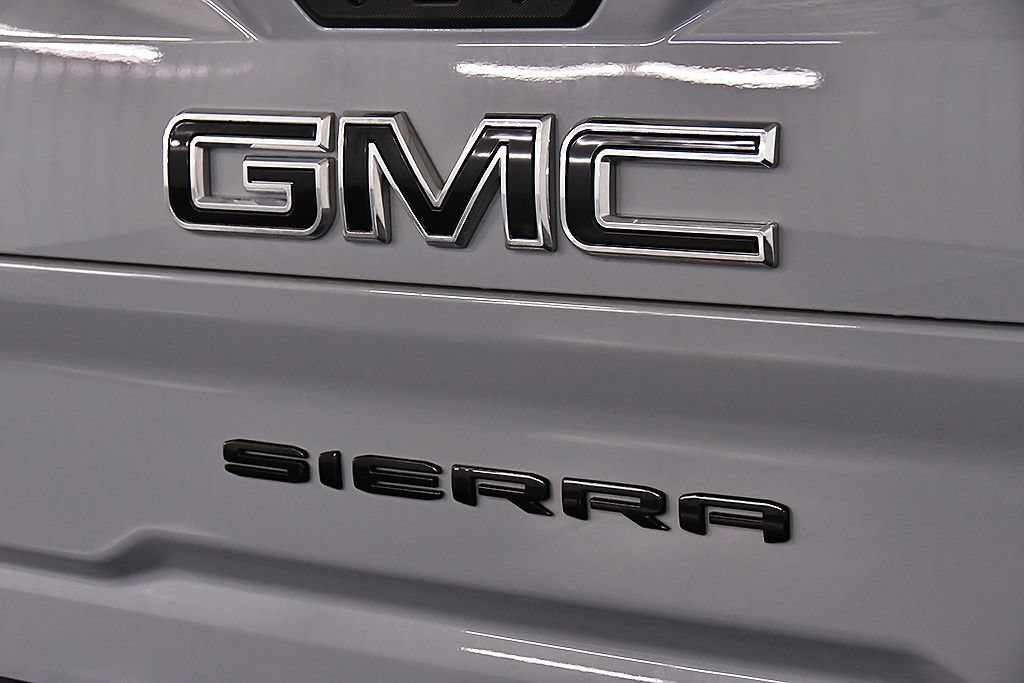 Used 2025 GMC Sierra 2500 AT4 AWD/4WD image 11