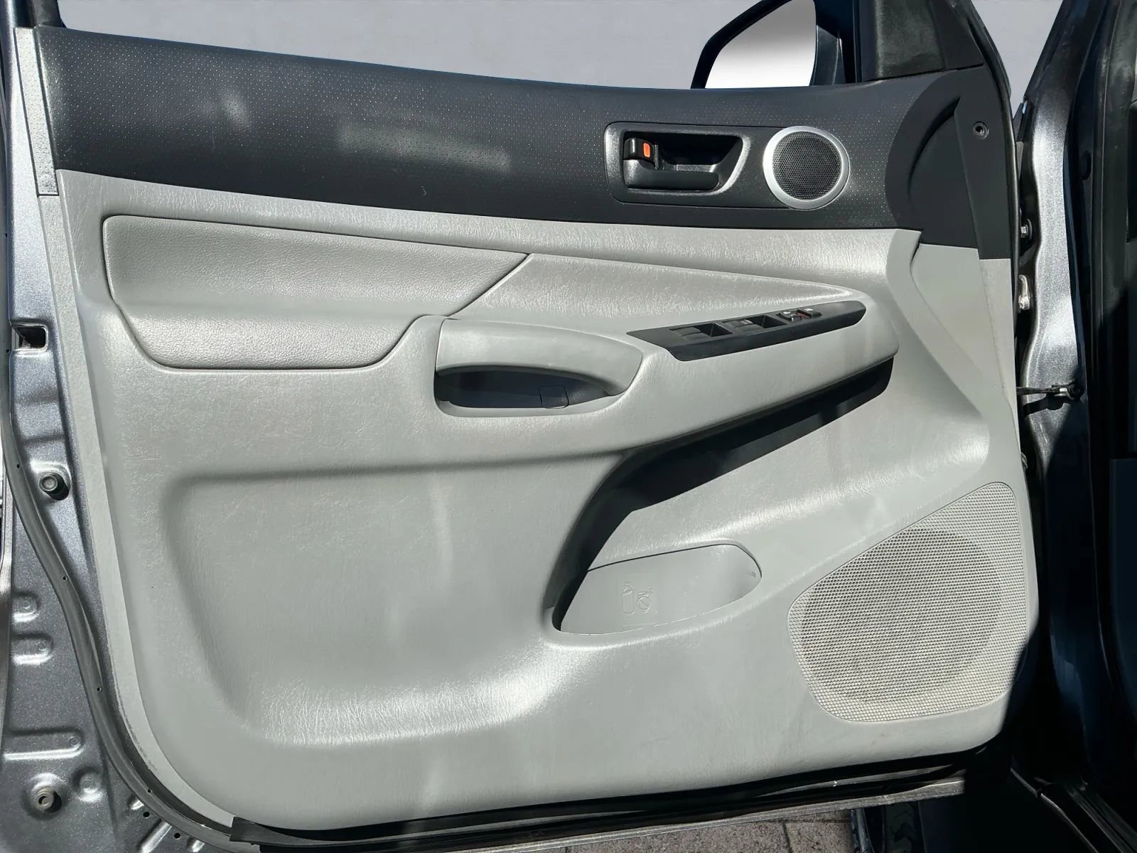 Used 2012 Toyota Tacoma 4x4 Double Cab image 8