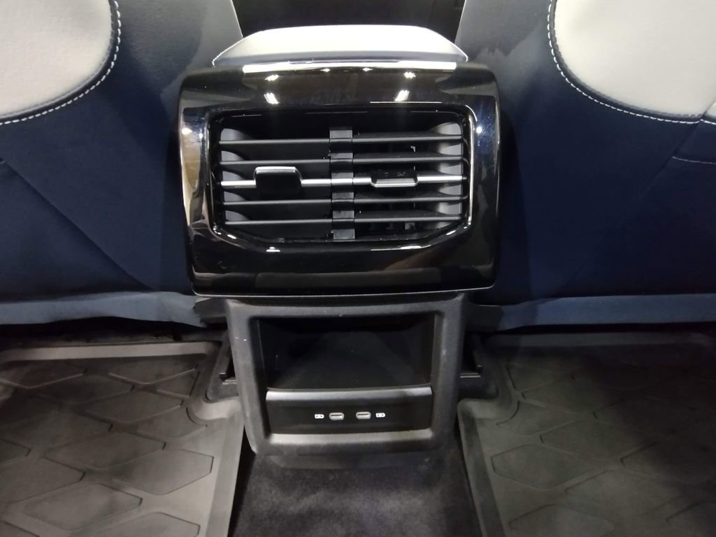 Used 2023 Volkswagen ID.4 Pro S AWD/4WD image 33